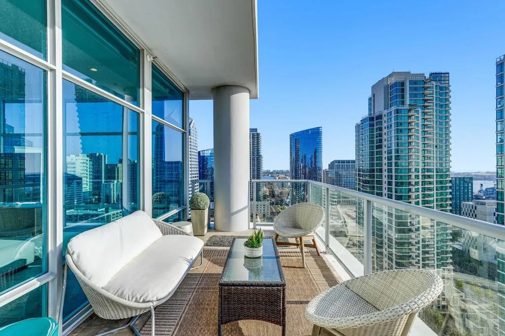 1262 Kettner Blvd 2402, San Diego, California 92101 home-pic-6